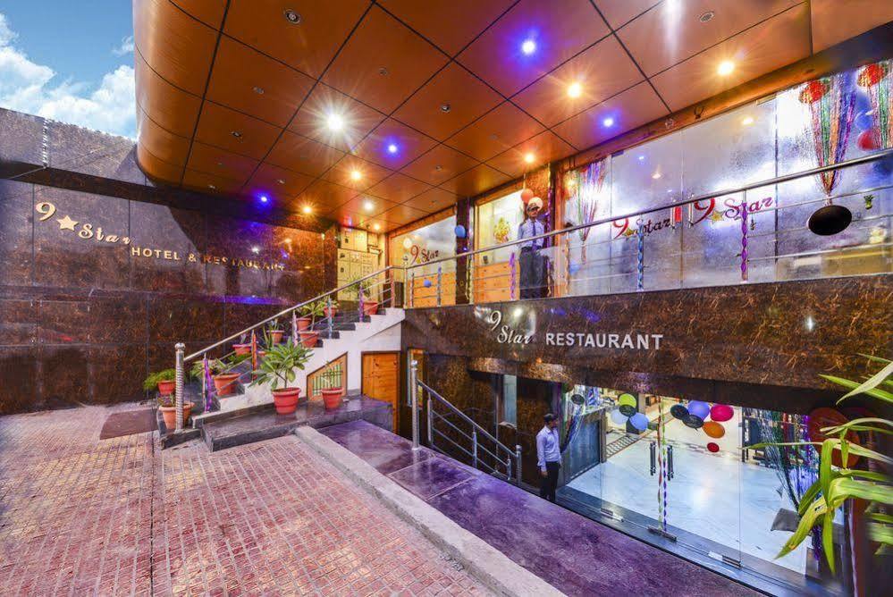 Star Hotel アーグラ エクステリア 写真