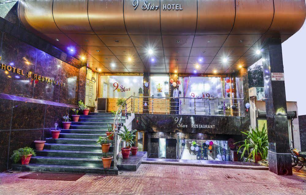 Star Hotel アーグラ エクステリア 写真